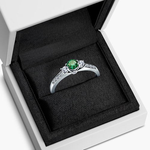 Pierścionek zaręczynowy Dream: białe złoto, szmaragd